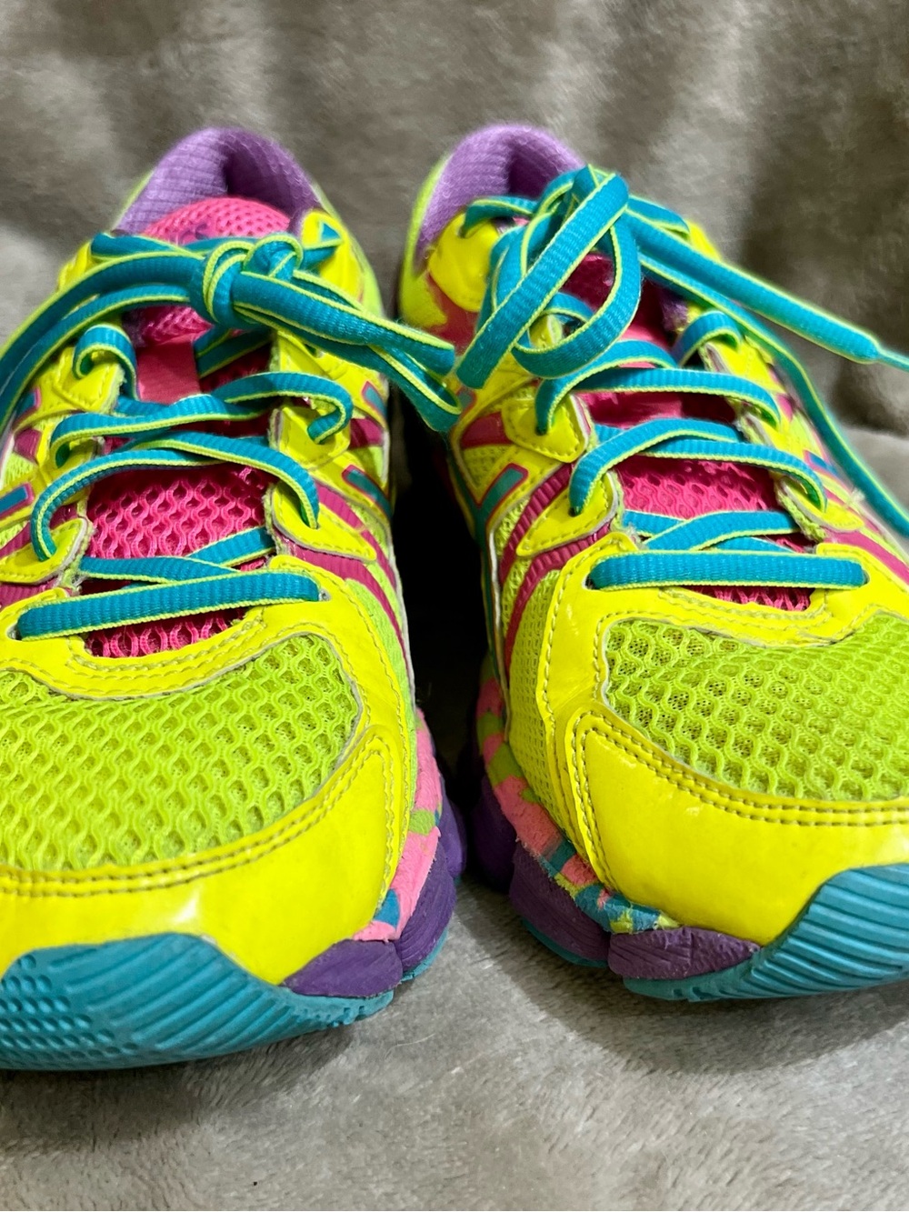 Asics Women's Neon Yellow Running Shoes with Pink & Teal Accents - Picture 5 of 5